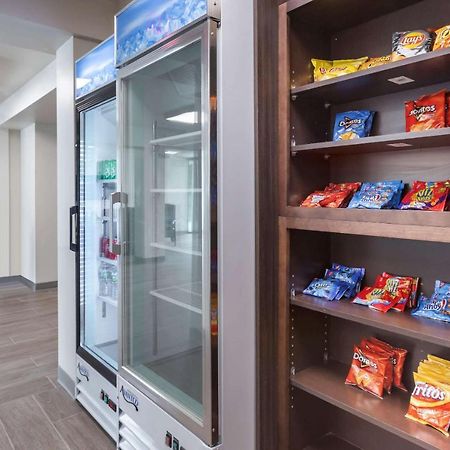 Quality Inn Saint Petersburg North-Tampa Bay Zewnętrze zdjęcie