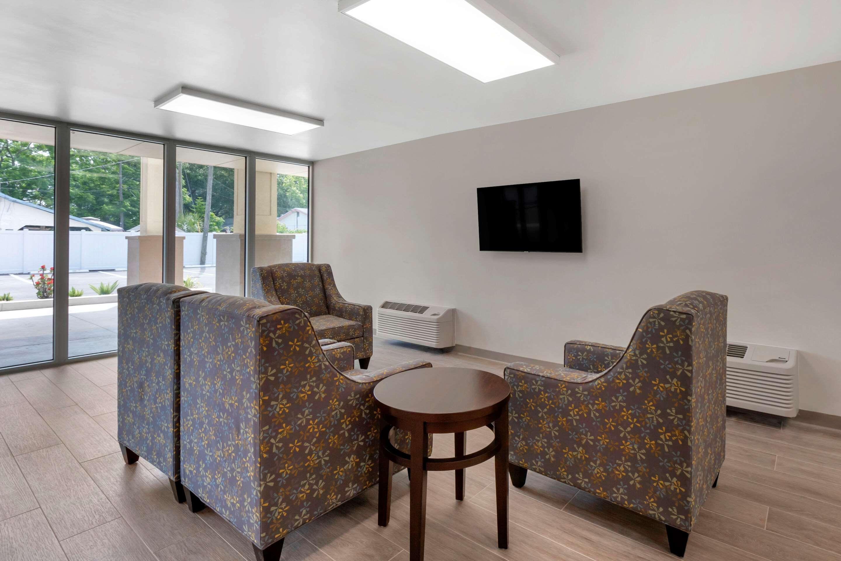Quality Inn Saint Petersburg North-Tampa Bay Zewnętrze zdjęcie